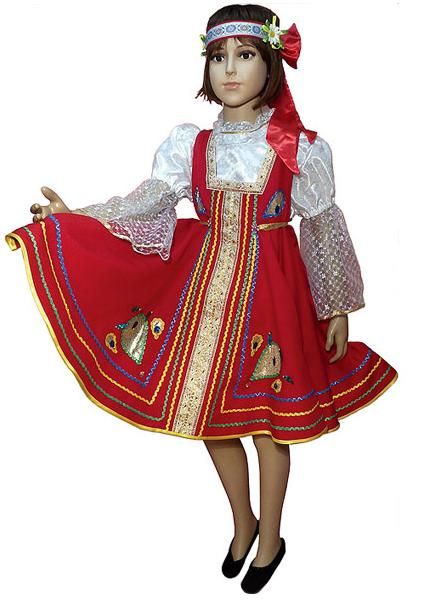 Русский народный костюм с аппликацией